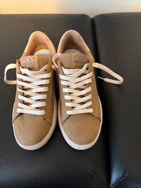 Project Cloud Women's Tan Casual Lace-Up Sneakers